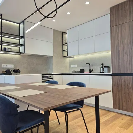 Apartment Sakura Park New Luxury Apartmant With Garage *