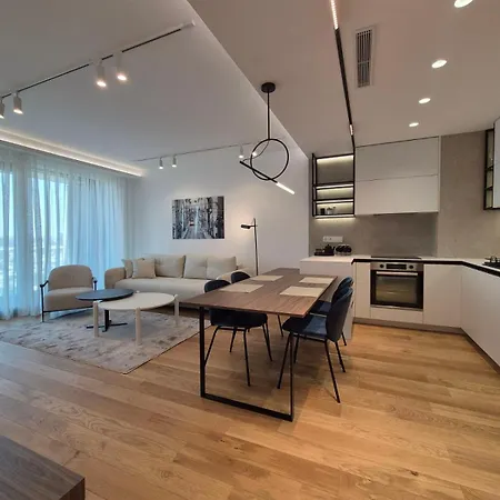Sakura Park New Luxury Apartmant With Garage *