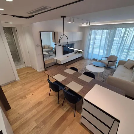 Sakura Park New Luxury Apartmant With Garage Apartment