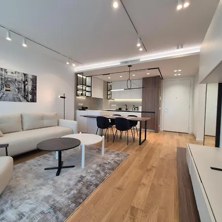 Sakura Park New Luxury Apartmant With Garage Apartment Belgrade