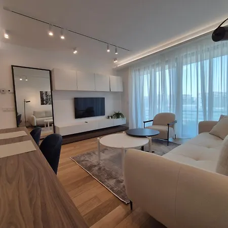 Apartment Sakura Park New Luxury Apartmant With Garage Belgrade