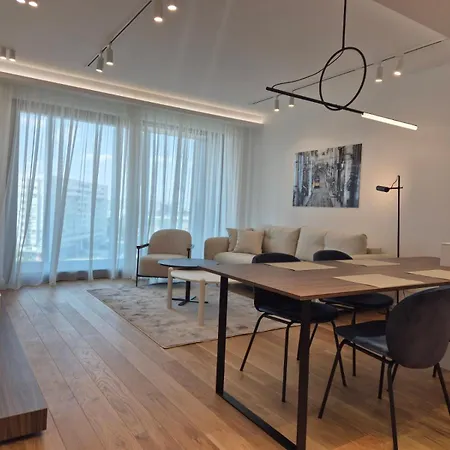 Sakura Park New Luxury Apartmant With Garage *