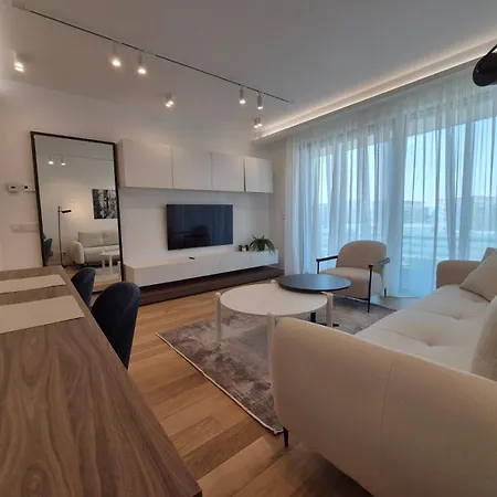 Sakura Park New Luxury Apartmant With Garage * Belgrade